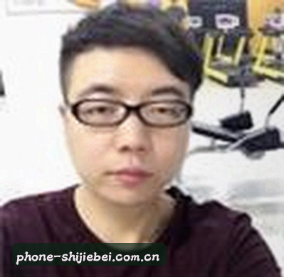 李伟